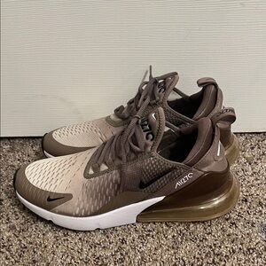 Nike Air Max 270 in Brown and White